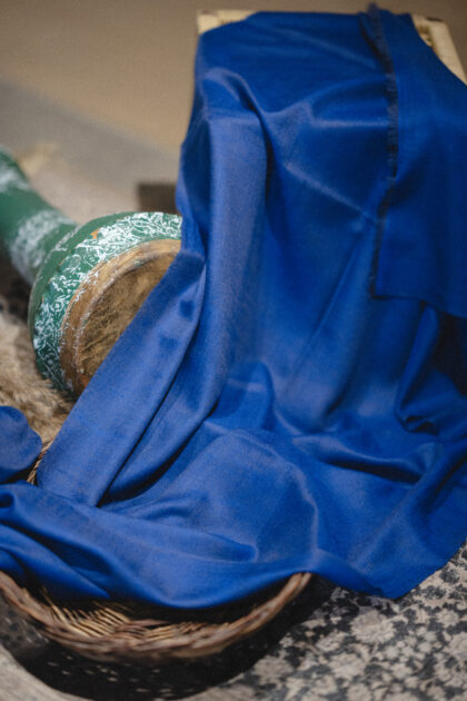 Pashmina scarf in plain color blue. Handwoven Ladakh Pashmina